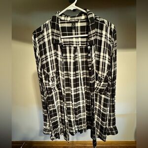 EUC Charlotte Russe+ - 3X - Button Down, Black and White Plaid, Long Sleeve